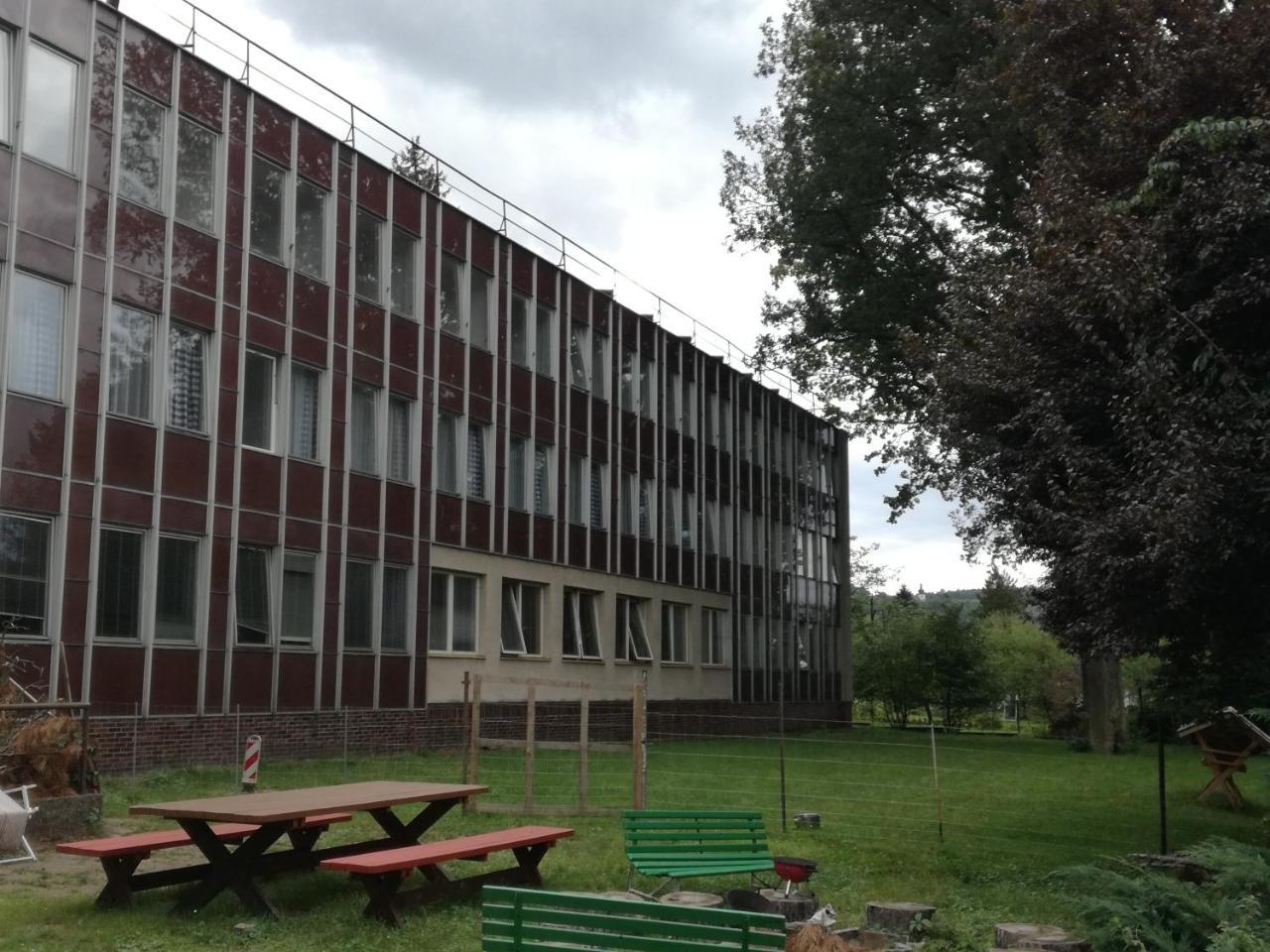 Hotel Hlaska Zlenice Exterior foto